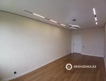 3-комнатная квартира, этаж 9 из 9, 76 м², миниатюра 7