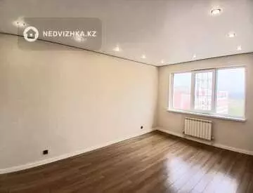 3-комнатная квартира, этаж 9 из 9, 76 м², миниатюра 1