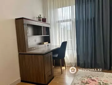 4-комнатная квартира, этаж 4 из 5, 115 м², миниатюра 8