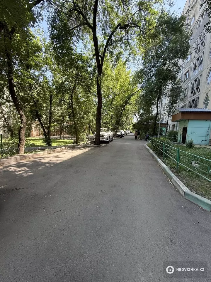 3-комнатная квартира, этаж 1 из 9, 70 м²