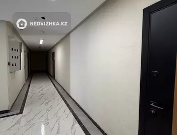 3-бөлмелі пәтер, қабат 12 барлық қабат саны 15, 73 м², 3-нобай