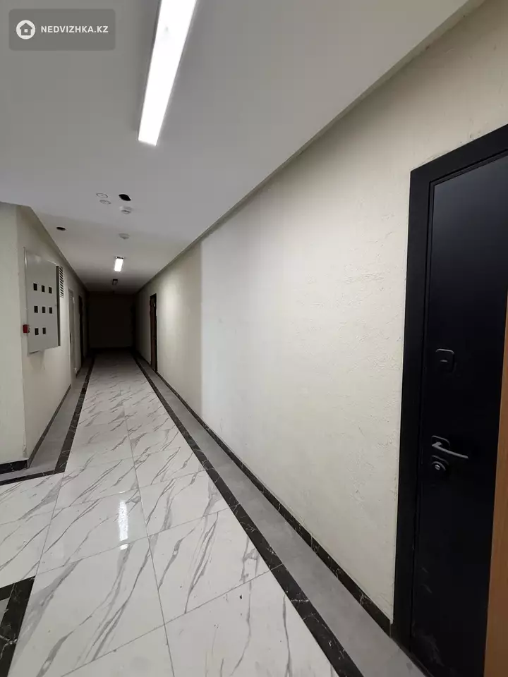 3-комнатная квартира, этаж 12 из 15, 73 м², фотография 3