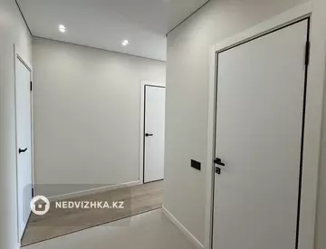3-бөлмелі пәтер, қабат 12 барлық қабат саны 15, 73 м², 9-нобай