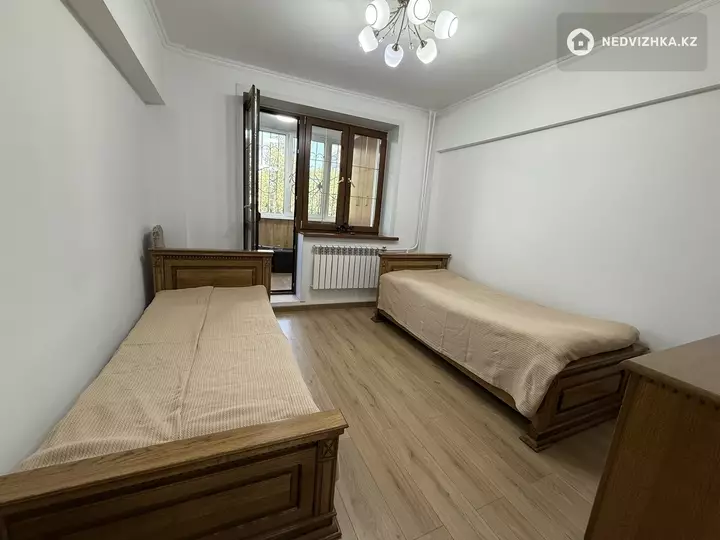 4-комнатная квартира, этаж 2 из 5, 105 м², фотография 5