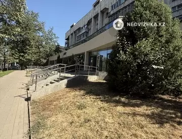 4-комнатная квартира, этаж 2 из 5, 105 м², миниатюра 11