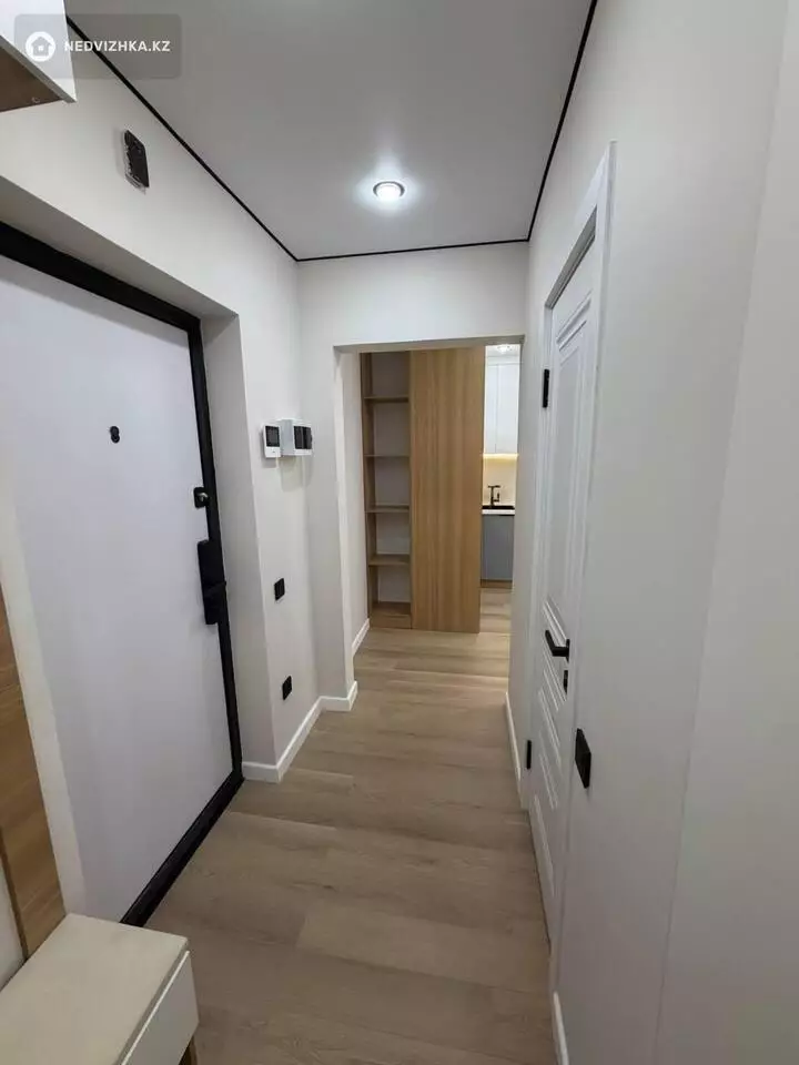 3-комнатная квартира, этаж 6 из 9, 54 м², фотография 4