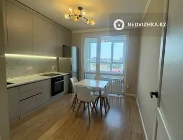 2-комнатная квартира, этаж 4 из 12, 63 м²