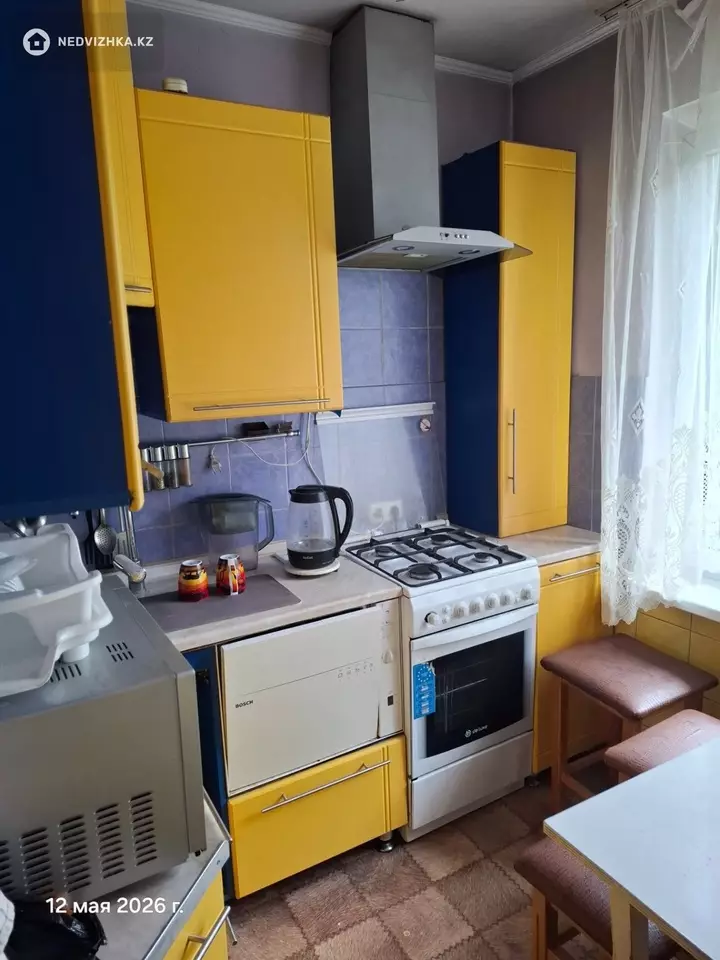 3-комнатная квартира, этаж 4 из 4, 62 м², фотография 3