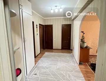 3-комнатная квартира, этаж 2 из 10, 79 м²