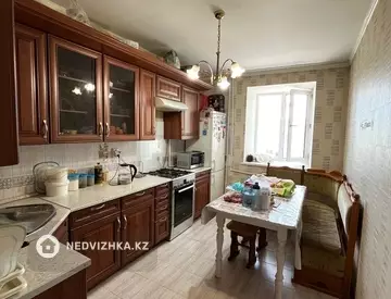 3-комнатная квартира, этаж 2 из 10, 79 м², миниатюра 10