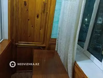 2-комнатная квартира, этаж 3 из 5, 51 м², миниатюра 6