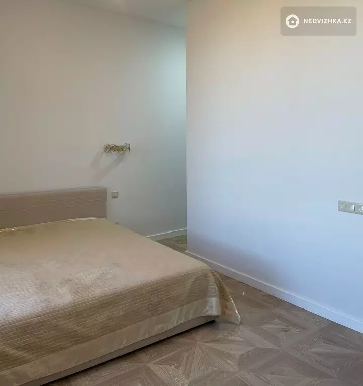 2-комнатная квартира, этаж 11 из 12, 64 м², фотография 5