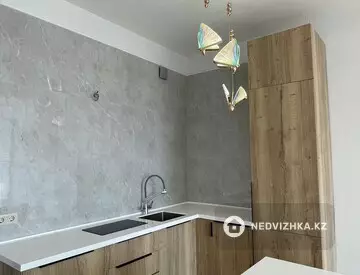 2-комнатная квартира, этаж 11 из 12, 64 м², миниатюра 10