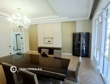 4-комнатная квартира, этаж 5 из 8, 143 м², миниатюра 1