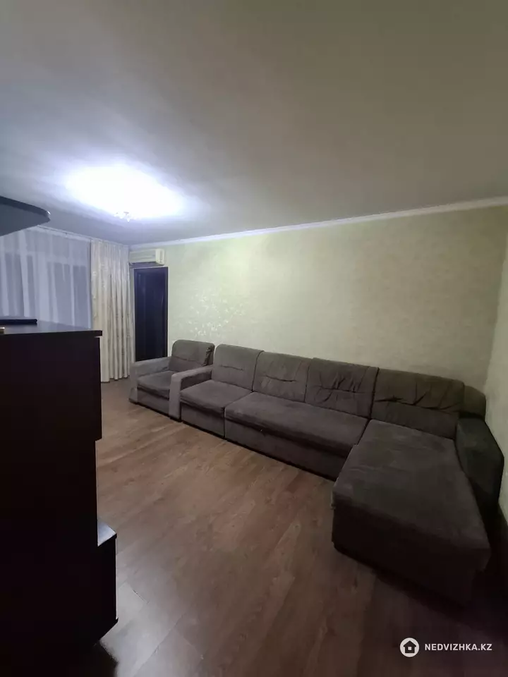 2-комнатная квартира, этаж 2 из 5, 44 м², фотография 2