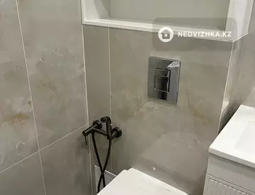 2-комнатная квартира, этаж 3 из 15, 41 м², миниатюра 7