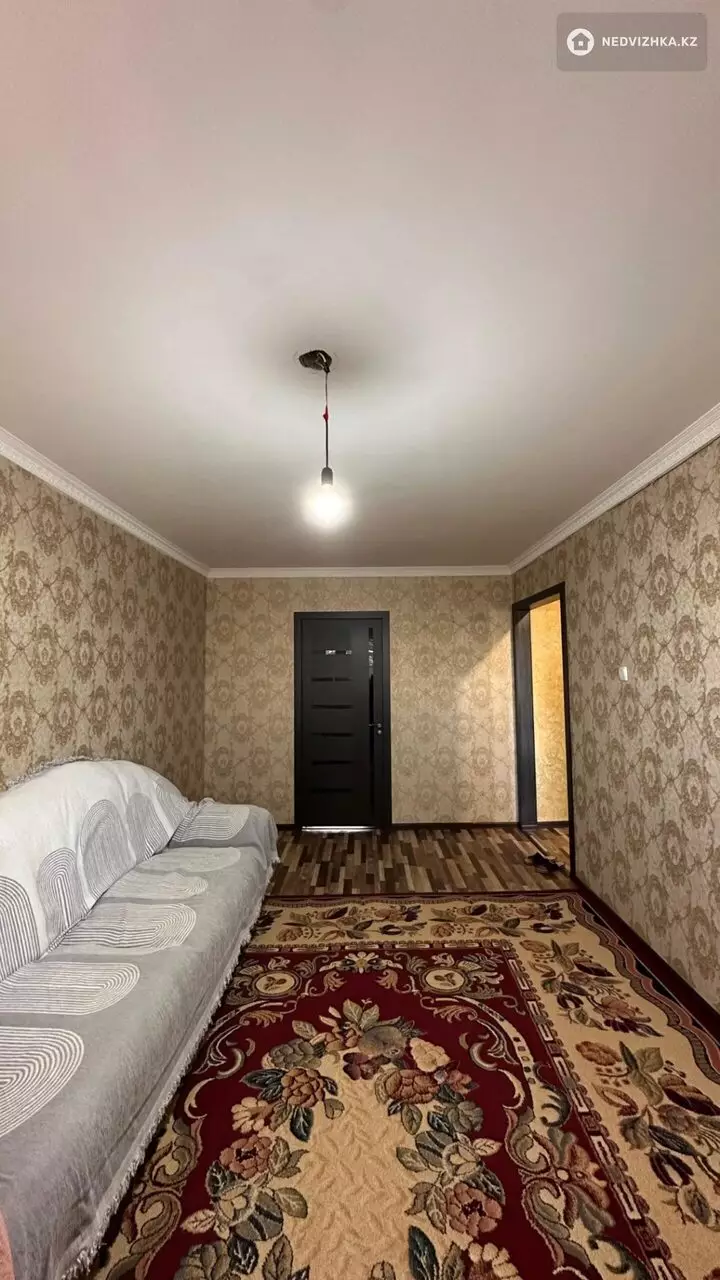 2-комнатная квартира, этаж 4 из 5, 44 м², фотография 4