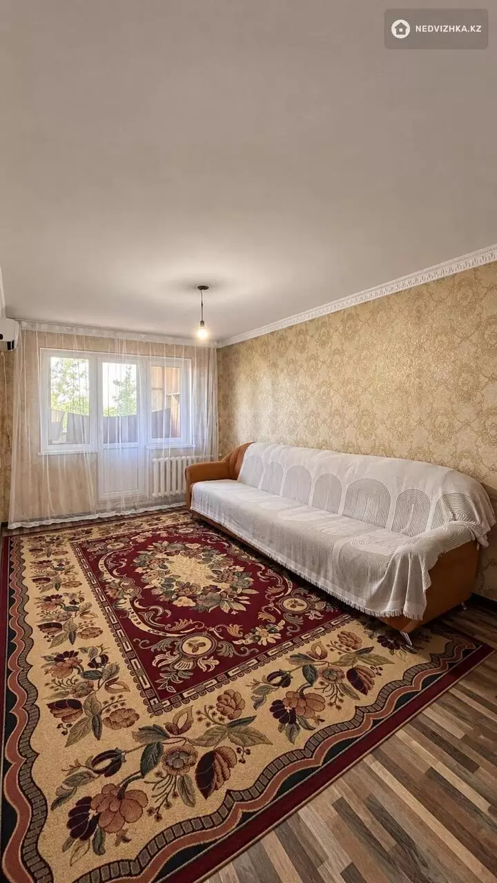 2-комнатная квартира, этаж 4 из 5, 44 м², фотография 3