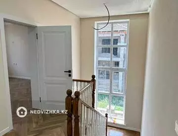 9-комнатный дом, 5 соток, 291 м², миниатюра 1