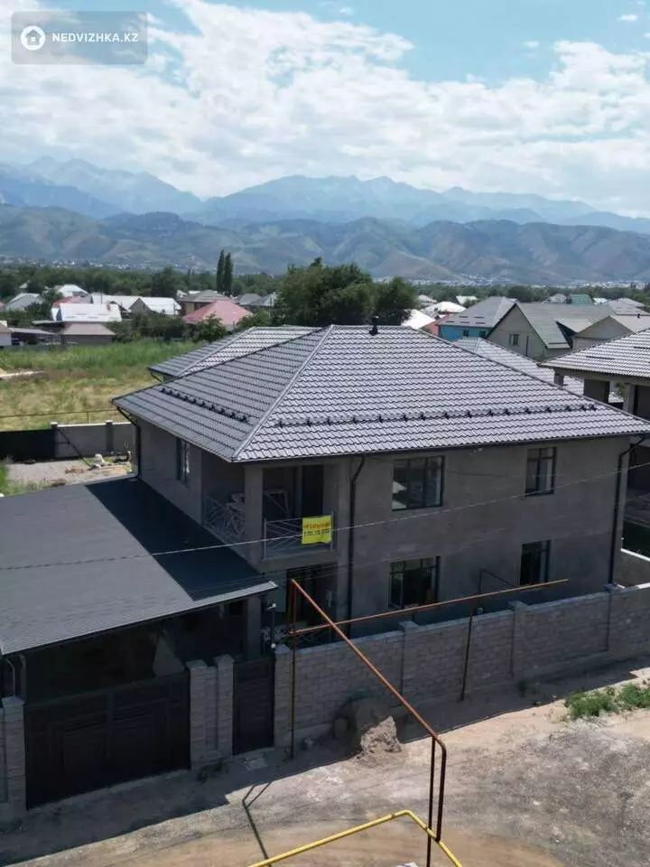 9-комнатный дом, 5 соток, 291 м², фотография 3
