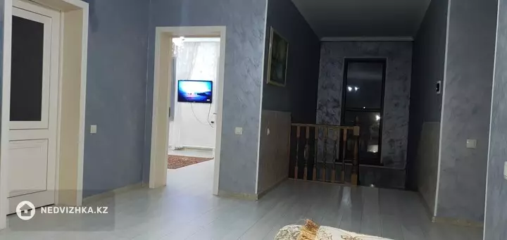 6-комнатный дом, 8 соток, 280 м², фотография 3