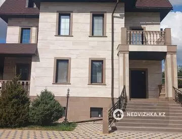 6-комнатный дом, 24 соток, 678 м²