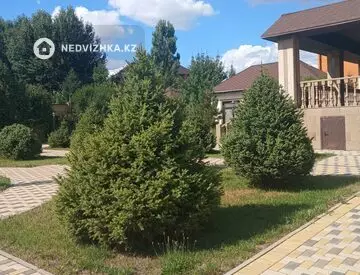 6-комнатный дом, 24 соток, 678 м²