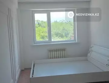2-комнатная квартира, этаж 5 из 5, 60 м², На длительный срок