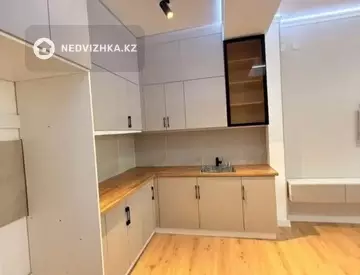 2-комнатная квартира, этаж 2 из 9, 60 м², миниатюра 1