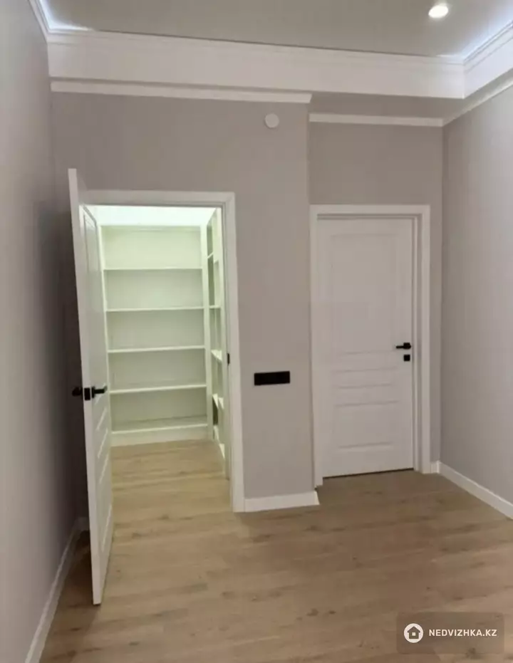 2-комнатная квартира, этаж 2 из 9, 60 м², фотография 4