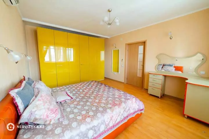 2-комнатная квартира, этаж 9 из 16, 96 м², На длительный срок, фотография 2
