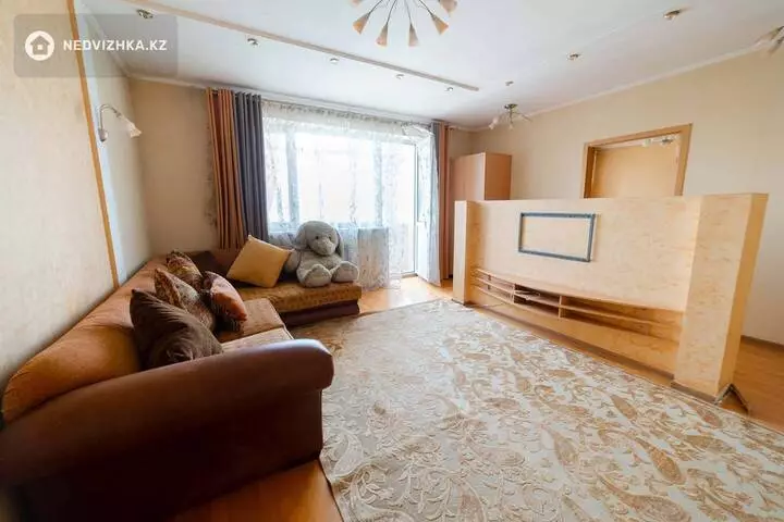 2-комнатная квартира, этаж 9 из 16, 96 м², На длительный срок