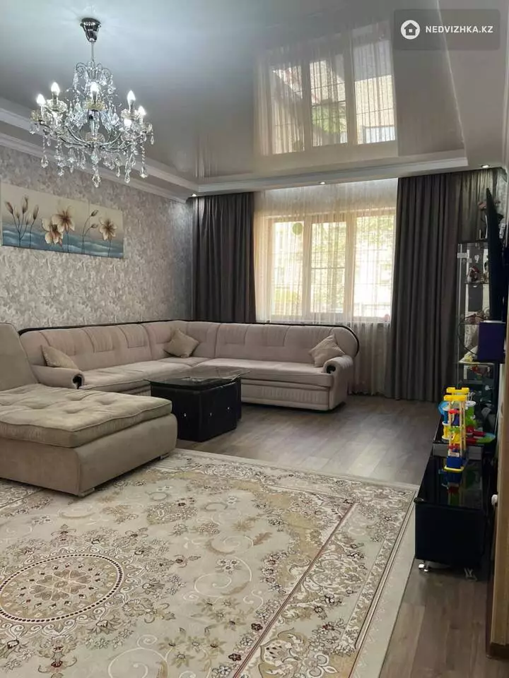 4-комнатный дом, 3.5 соток, 225 м²