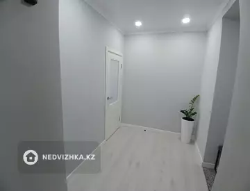 2-комнатная квартира, этаж 3 из 5, 70 м²