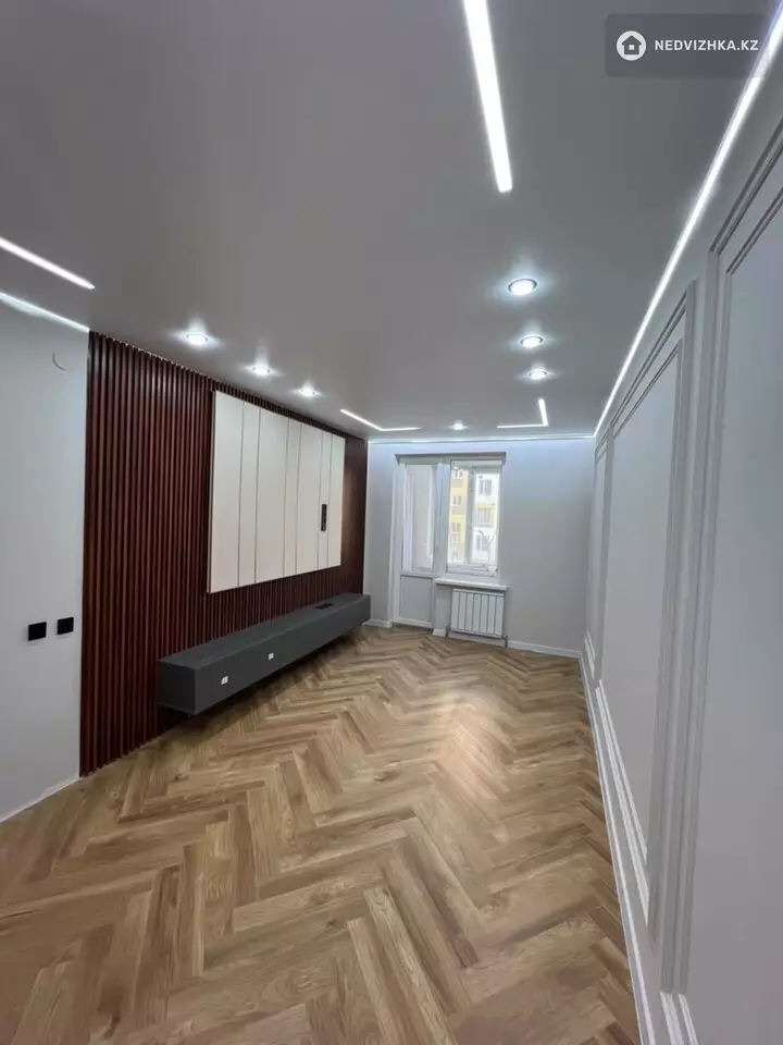 2-комнатная квартира, этаж 3 из 9, 54 м², фотография 3