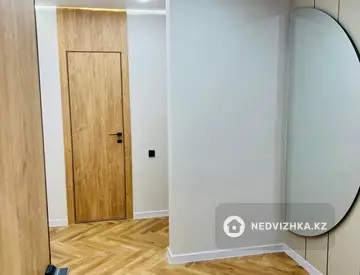 2-комнатная квартира, этаж 3 из 9, 54 м², миниатюра 12