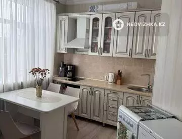 2-комнатная квартира, этаж 4 из 5, 58 м²