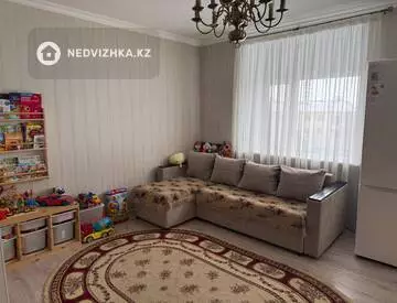 2-комнатная квартира, этаж 4 из 5, 58 м²