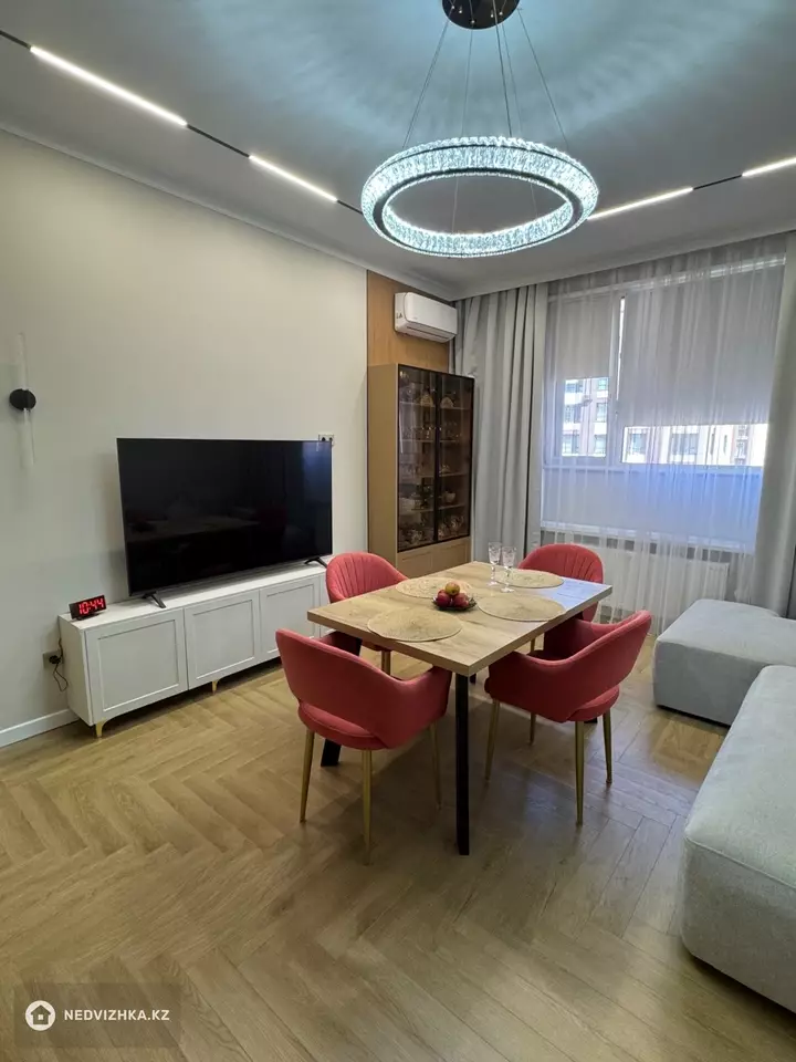 3-комнатная квартира, этаж 9 из 17, 75 м², фотография 3