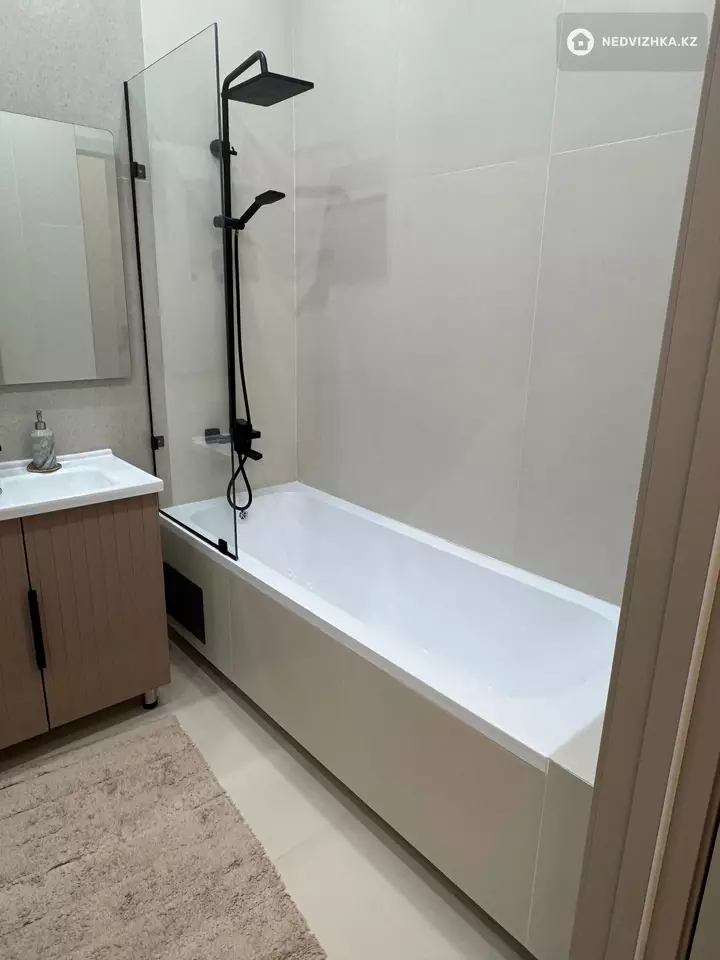 3-комнатная квартира, этаж 9 из 17, 75 м², фотография 4