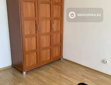2-комнатная квартира, этаж 10 из 14, 61 м², На длительный срок