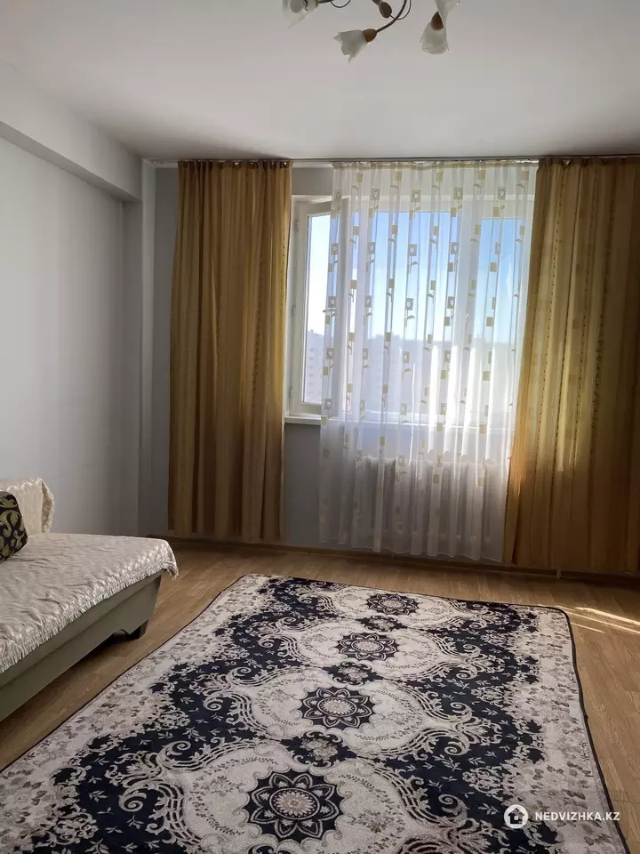 2-комнатная квартира, этаж 10 из 14, 61 м², На длительный срок, фотография 4