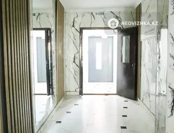 1-комнатная квартира, этаж 7 из 14, 43 м², миниатюра 2