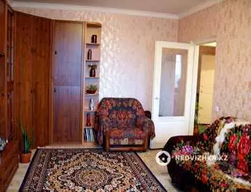 3-комнатная квартира, этаж 9 из 9, 92 м²