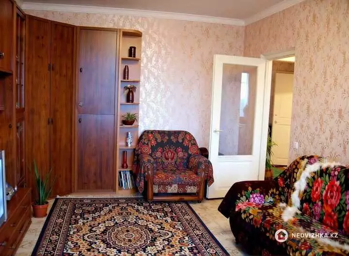 3-комнатная квартира, этаж 9 из 9, 92 м², фотография 3