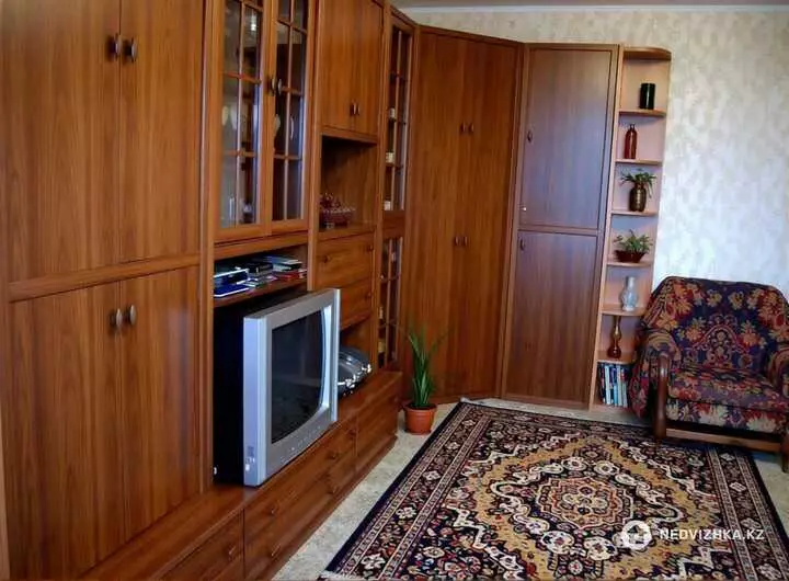 3-комнатная квартира, этаж 9 из 9, 92 м², фотография 2