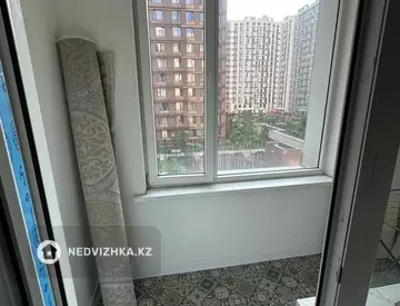 2-комнатная квартира, этаж 4 из 12, 72 м², миниатюра 4