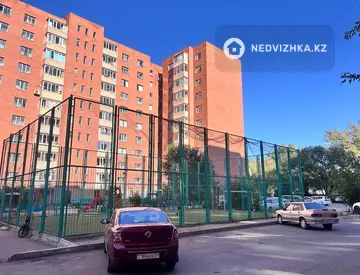 3-комнатная квартира, этаж 6 из 10, 83 м², миниатюра 1