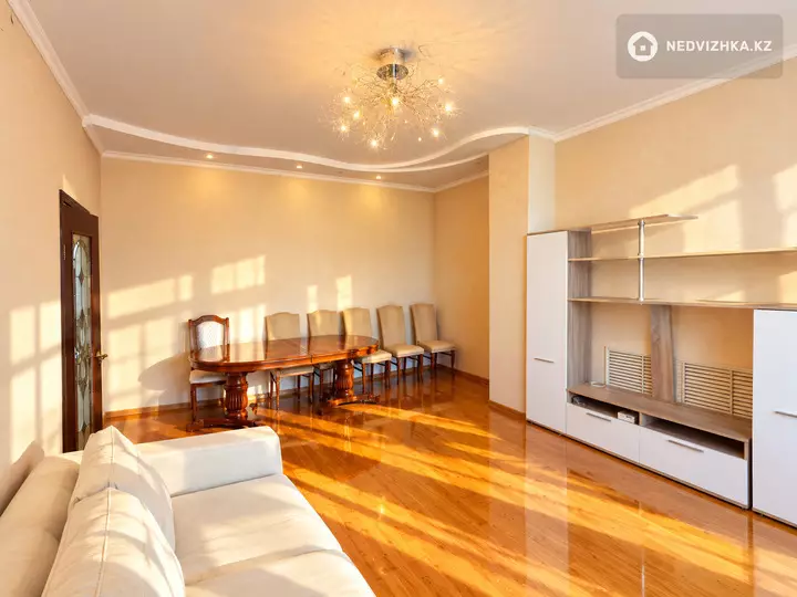 3-комнатная квартира, этаж 5 из 12, 98 м², фотография 3