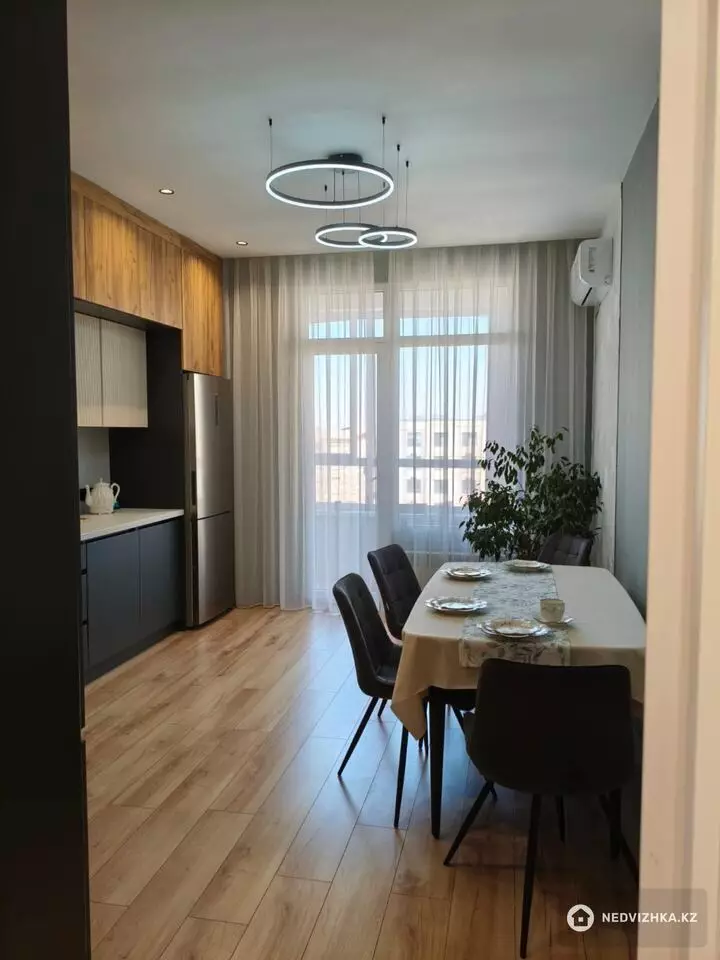 4-бөлмелі пәтер, қабат 12 барлық қабат саны 16, 110 м²